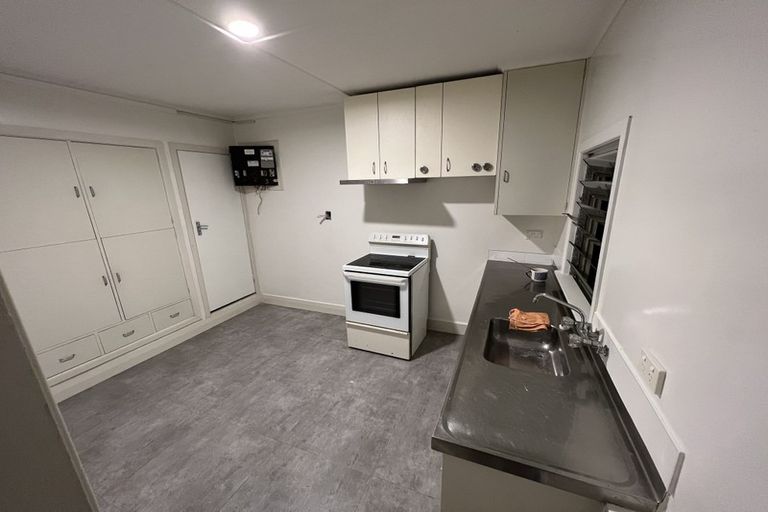 Photo of property in 6 Brighton Terrace, Murrays Bay, Auckland, 0630