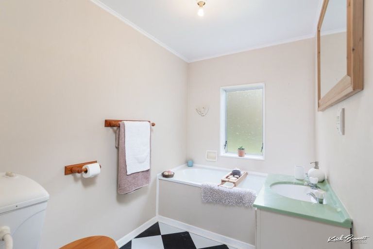 Photo of property in 22 Black Beech Street, Birchville, Upper Hutt, 5018