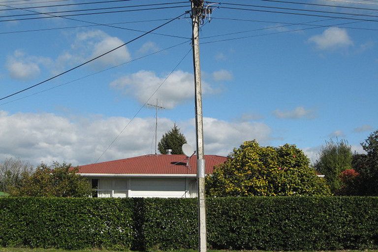 Photo of property in 10 Francis Drake Street, Waipukurau, 4200