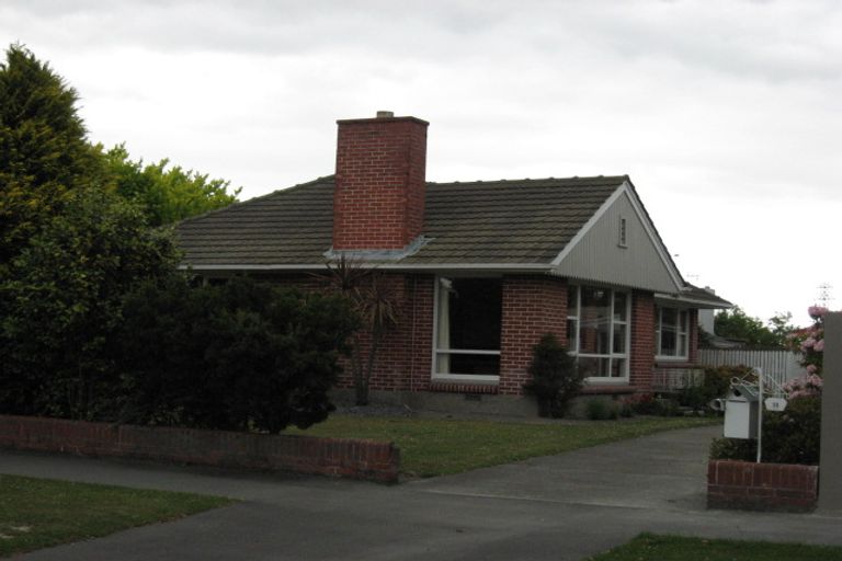 Photo of property in 11 Burnside Crescent, Burnside, Christchurch, 8053