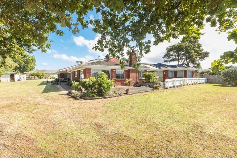 Photo of property in 74 Millbrook Road, Henderson, Auckland, 0612