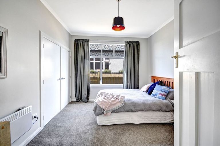 Photo of property in 15 West Avenue, Saint Clair, Dunedin, 9012