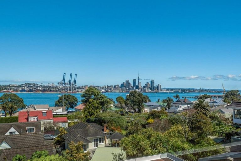 Photo of property in 43a Clarence Street, Devonport, Auckland, 0624