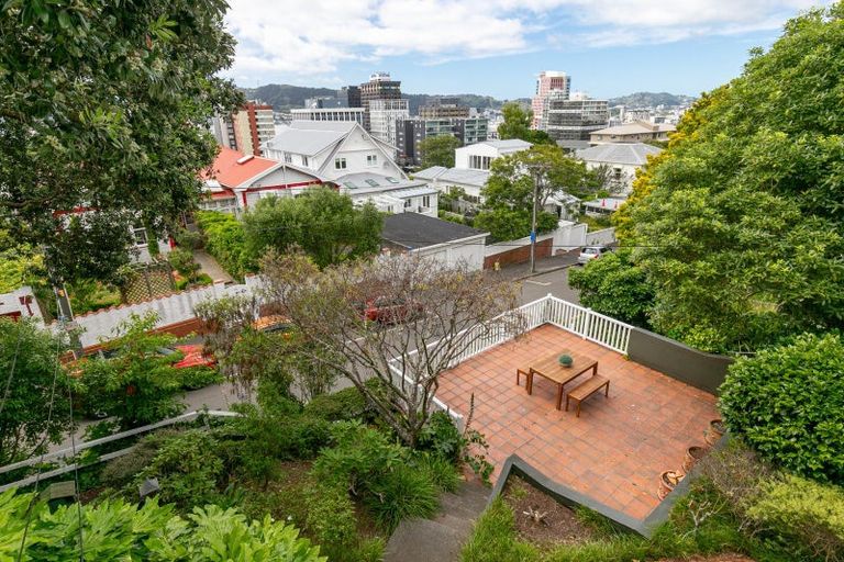 Photo of property in 16 Talavera Terrace, Kelburn, Wellington, 6012
