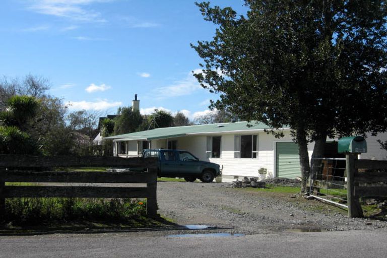 Photo of property in 7 Mahupuku Street, Greytown, 5712