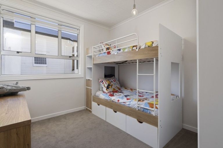 Photo of property in 3 Kitchener Terrace, Moturoa, New Plymouth, 4310