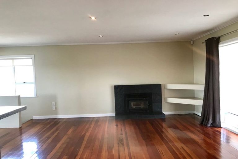 Photo of property in 121 Rangatira Road, Beach Haven, Auckland, 0626