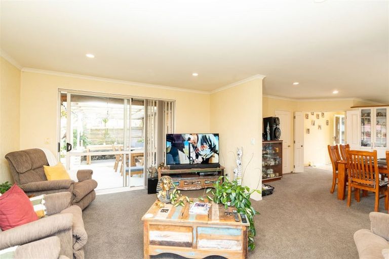 Photo of property in 19 Rochester Place, Nawton, Hamilton, 3200