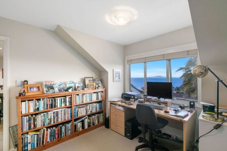 Photo of property in 36a Sharon Road, Waiake, Auckland, 0630