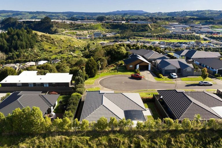 Photo of property in 25 Blacklock Road, Pyes Pa, Tauranga, 3112