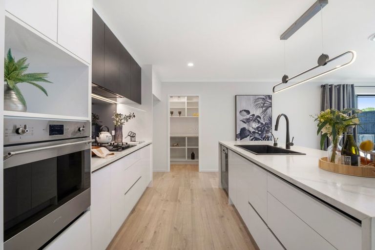 Photo of property in 32 Waireka Road, Rototuna North, Hamilton, 3210