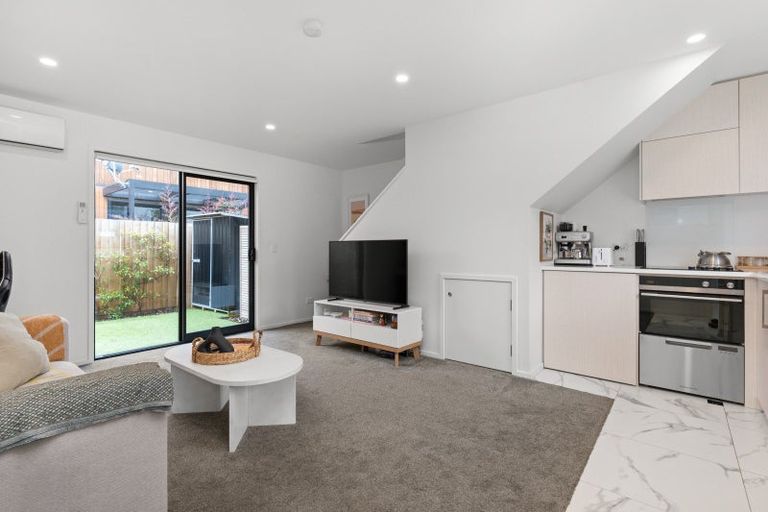 Photo of property in 2/41 Gracefield Avenue, Christchurch Central, Christchurch, 8013