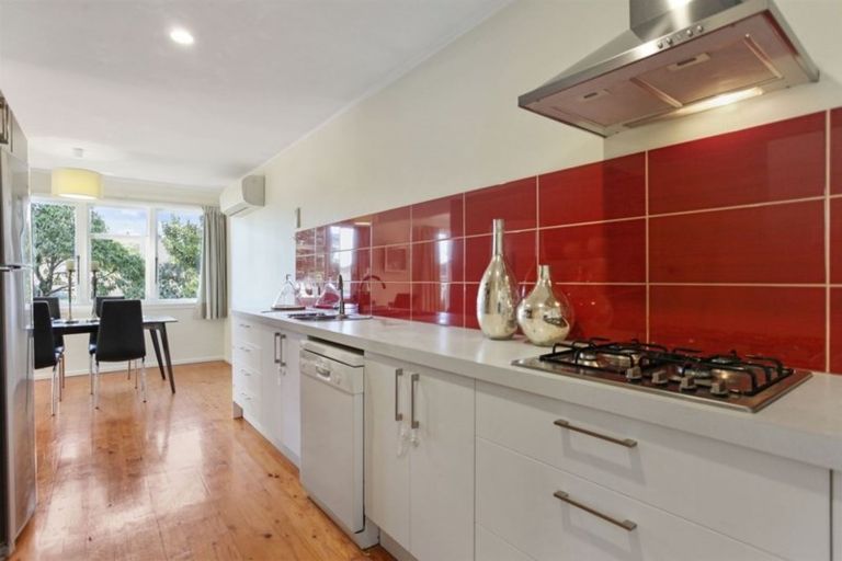 Photo of property in 15 Uxbridge Street, Northcote, Christchurch, 8052