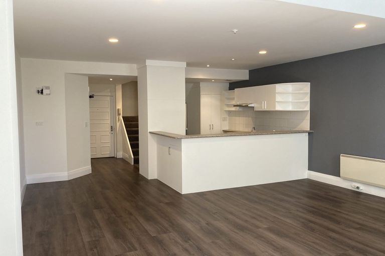 Photo of property in Whitmore Apartments, 1c/7 Stout Street, Wellington Central, Wellington, 6011