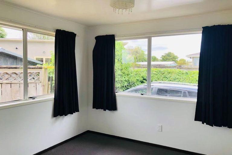 Photo of property in 4 Forest Hill Road, Henderson, Auckland, 0612