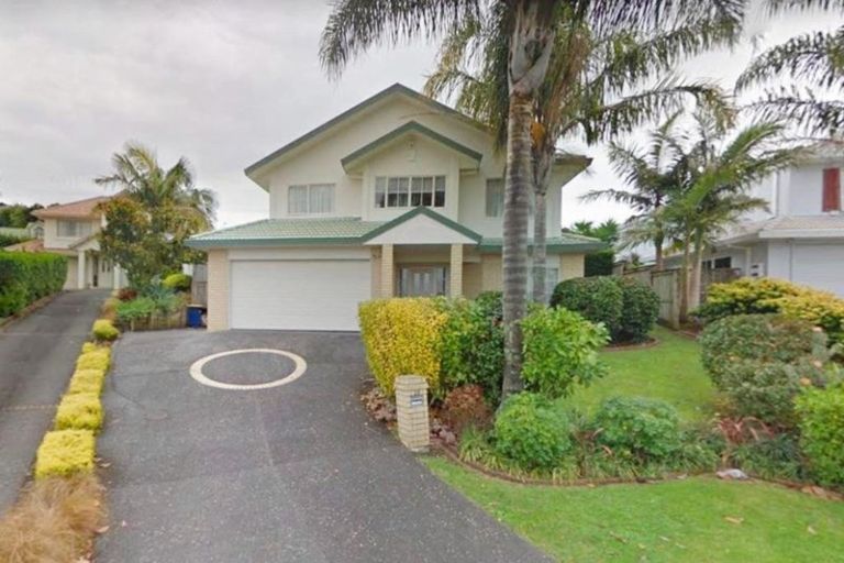 Photo of property in 28 Tyburn Lane, Unsworth Heights, Auckland, 0632