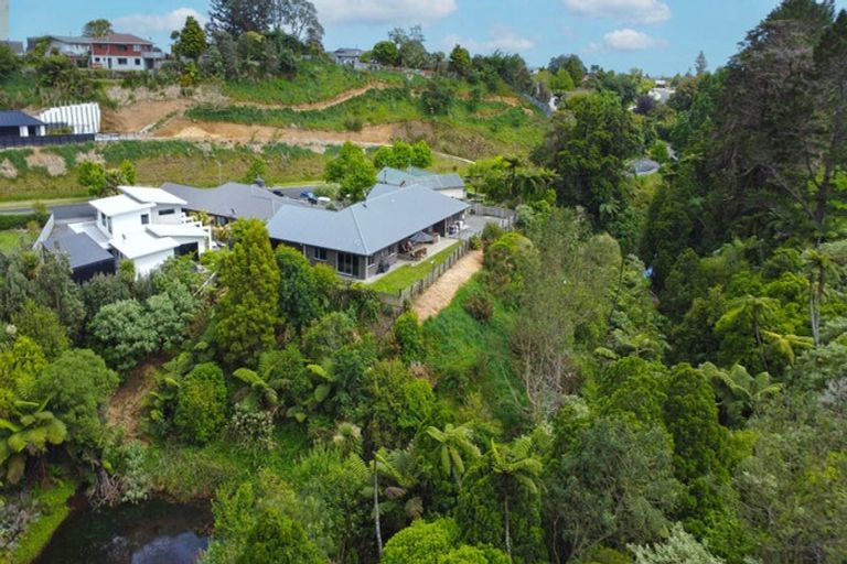 Photo of property in 9 Fernbrook Drive, Hurworth, New Plymouth, 4310