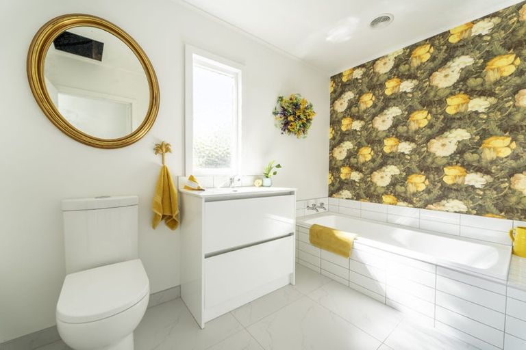 Photo of property in 12 Roslyn Terrace, West End, Timaru, 7910