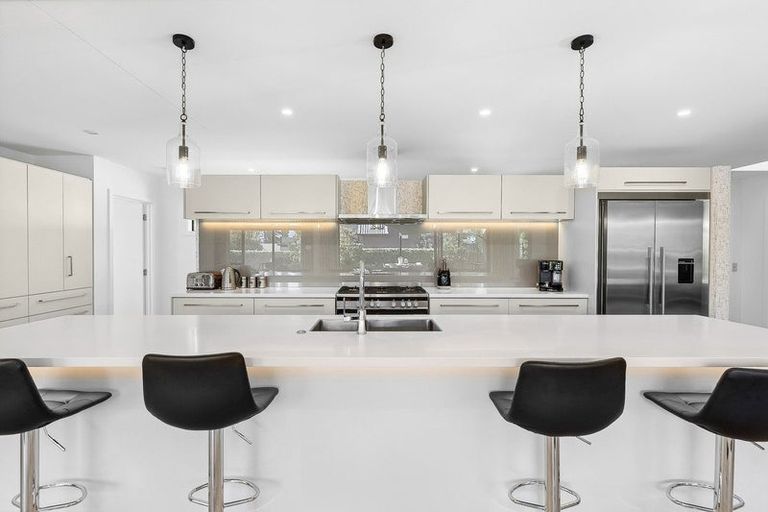 Photo of property in 5 Jessies Crescent, Wanaka, 9305