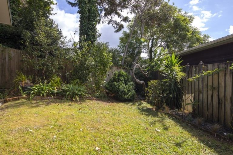 Photo of property in 1/105 Moa Road, Point Chevalier, Auckland, 1022