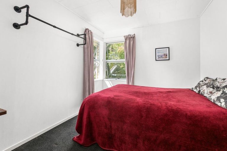 Photo of property in 1035 Kairakau Road, Kairakau, Havelock North, 4295