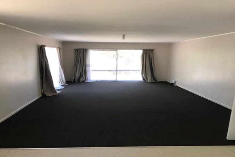Photo of property in 2/32 Palmers Road, Clendon Park, Auckland, 2103
