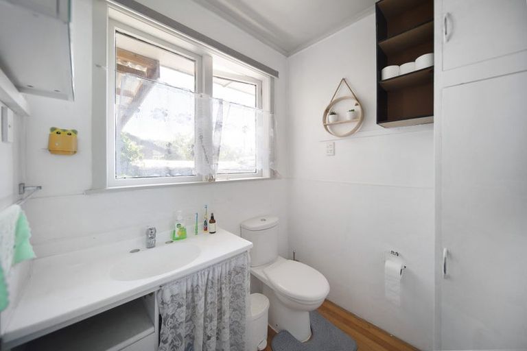 Photo of property in 9 Malcolm Place, Mangere East, Auckland, 2024