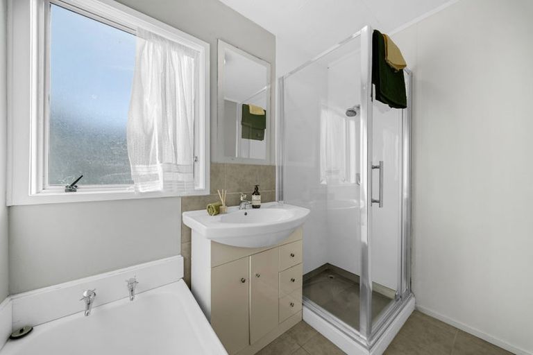 Photo of property in 52 Keegan Drive, Massey, Auckland, 0614