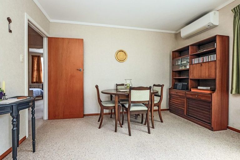 Photo of property in 2/34 Te Aute Road, Havelock North, 4130