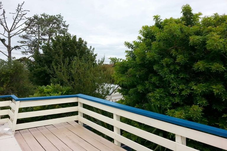 Photo of property in 9 Long Bay Drive, Torbay, Auckland, 0630