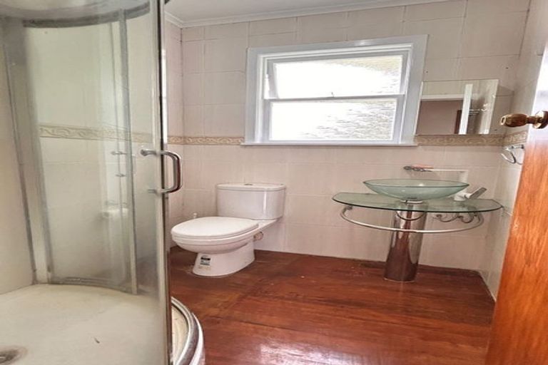 Photo of property in 21 Shanaway Rise, Hillcrest, Auckland, 0627