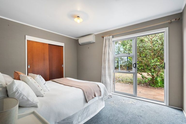 Photo of property in 12 Curlew Place, One Tree Point, 0118