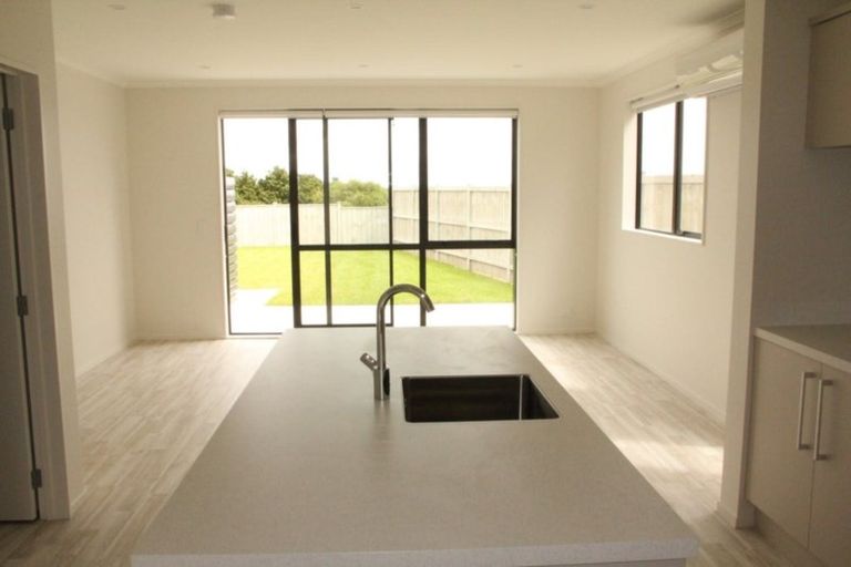 Photo of property in 92 Matairangi Avenue, Totara Heights, Auckland, 2105