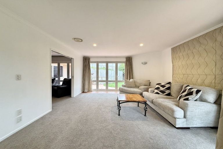 Photo of property in 14 Sylvan Way, Silverstream, Upper Hutt, 5019