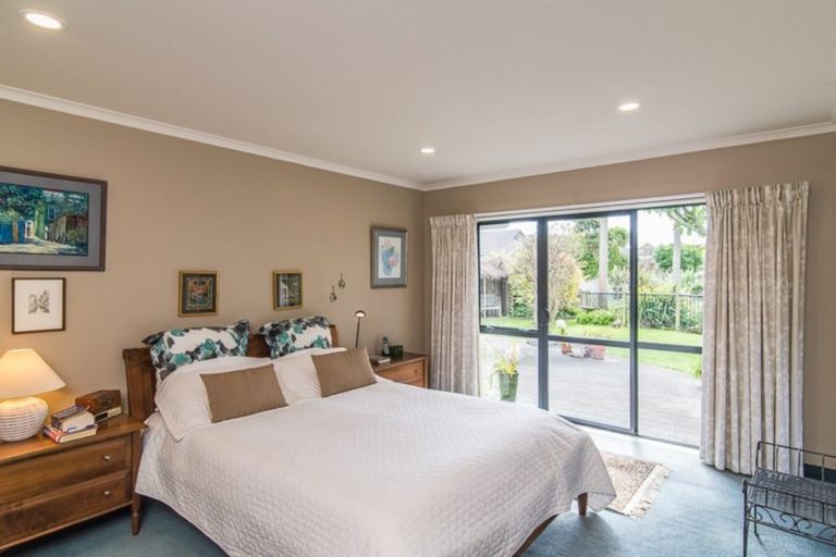 Photo of property in 17 Lorna Irene Drive, Raumati South, Paraparaumu, 5032