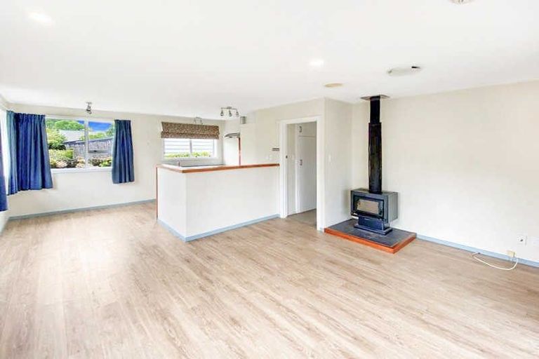 Photo of property in 3 Mckenzie Place, Waikuku Beach, 7402
