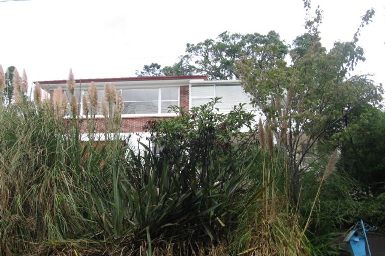 Photo of property in 218 Godley Road, Titirangi, Auckland, 0604