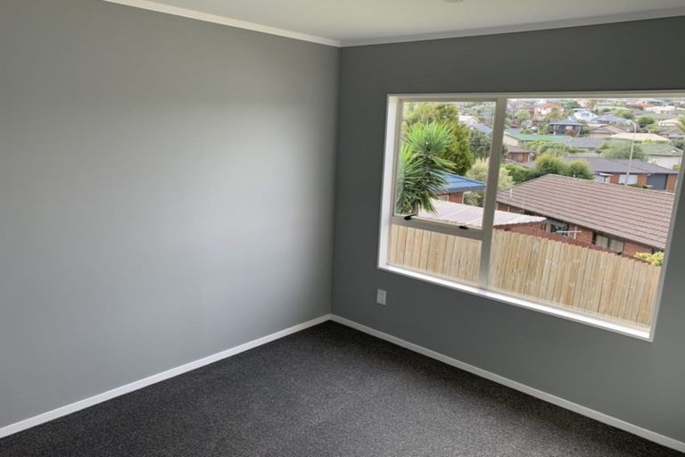 Photo of property in 12 Broadfield Street, Massey, Auckland, 0614