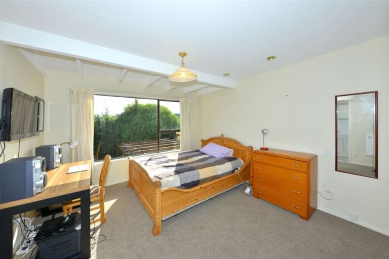 Photo of property in 26 Woodside Common, Westmorland, Christchurch, 8025