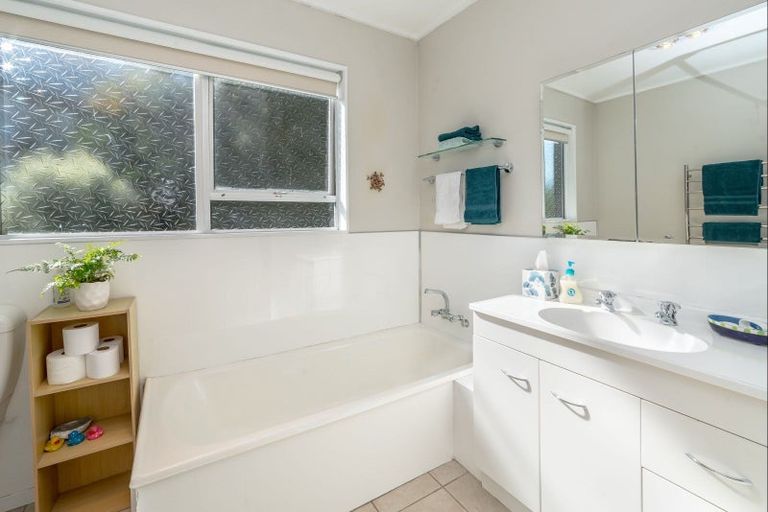 Photo of property in 13 Keir Crescent, Lansdowne, Masterton, 5810