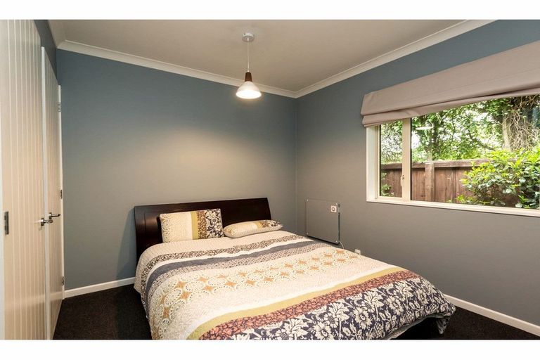 Photo of property in 16 Holiday Drive, Mairehau, Christchurch, 8052