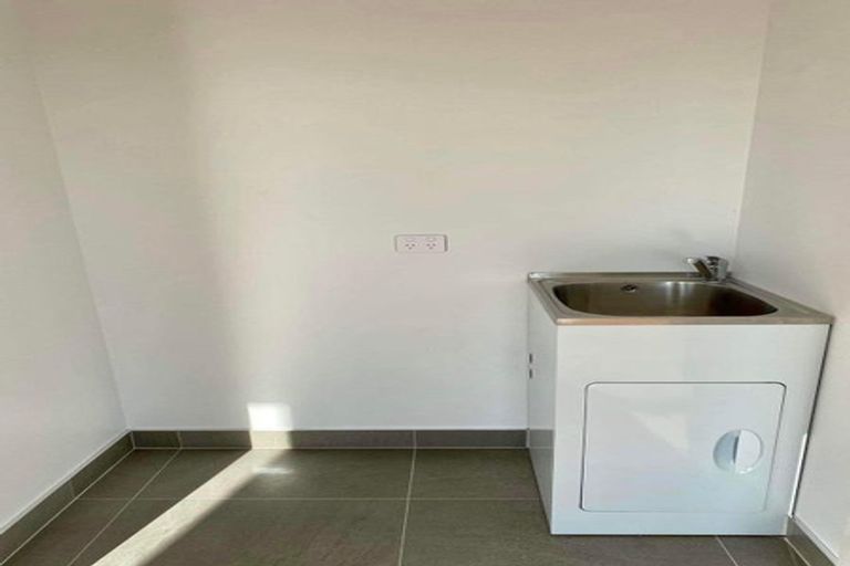 Photo of property in 30 Albatross Road, Red Beach, 0932