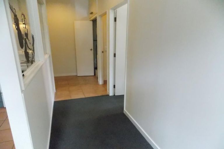 Photo of property in Terrace Tower Apartments, 1/126 The Terrace, Wellington Central, Wellington, 6011