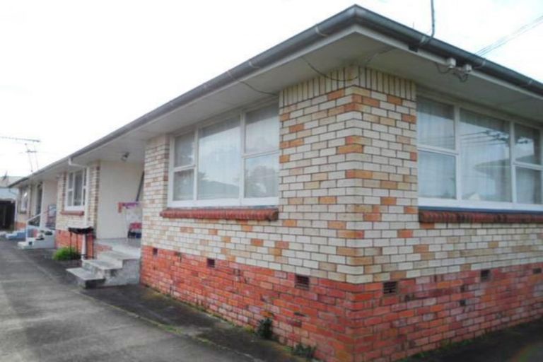 Photo of property in 1/8 Grantham Road, Papatoetoe, Auckland, 2025