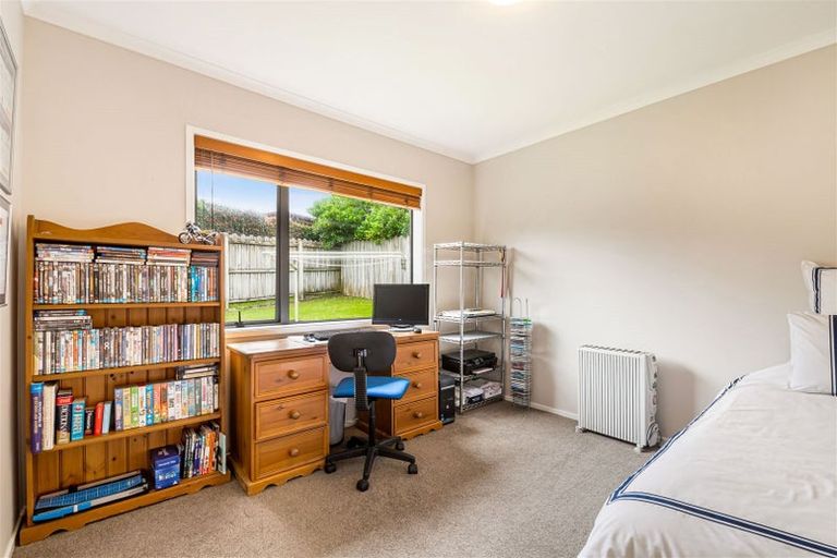 Photo of property in 3 Springtide Place, Red Beach, 0932