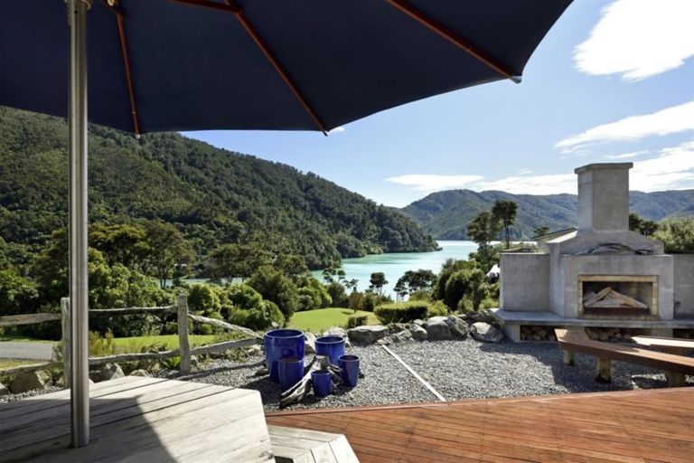 Photo of property in 7 Soucis Lane, Okiwi Bay, French Pass, 7193