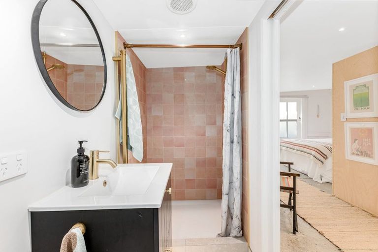 Photo of property in 12 Cheviot Road, Lowry Bay, Lower Hutt, 5013