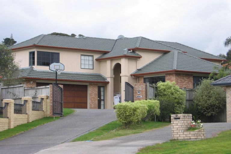 Photo of property in 36 Delmont Close, East Tamaki Heights, Auckland, 2016