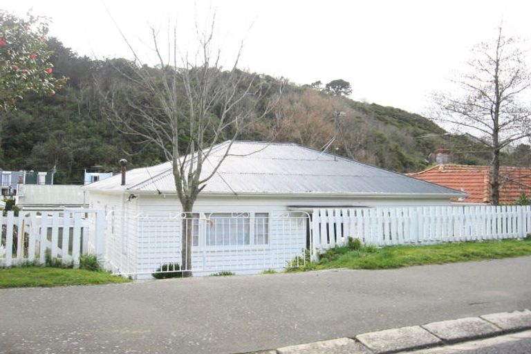 Photo of property in 342 Karori Road, Karori, Wellington, 6012
