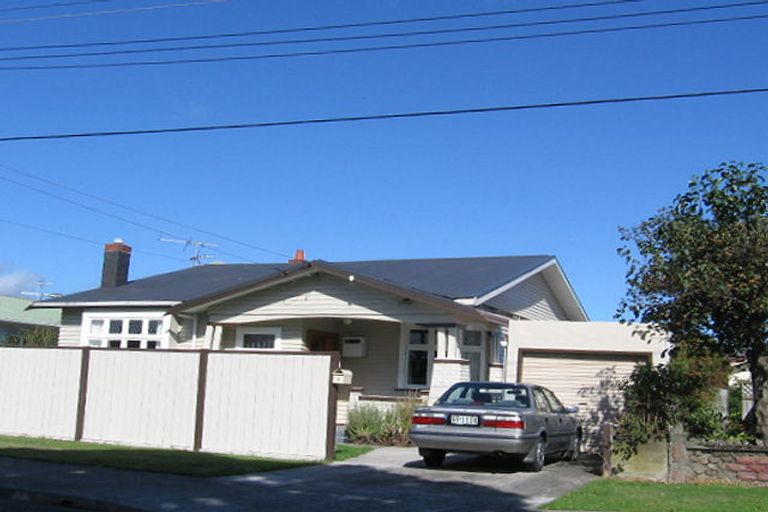 Photo of property in 2 North Street, Petone, Lower Hutt, 5012